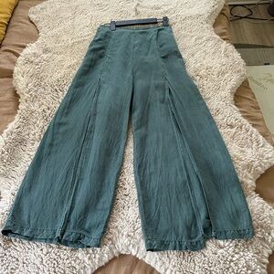 Young Fabulous & Broke linen rayon boho wide leg pant with split leg. Sm…